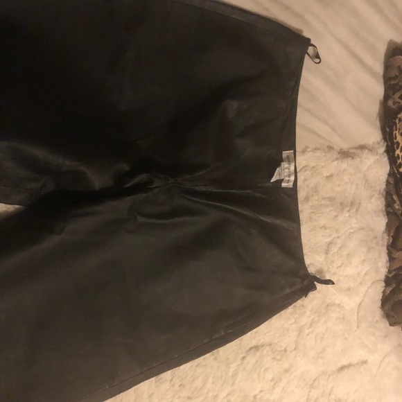 Leather pants - Picture 3 of 3